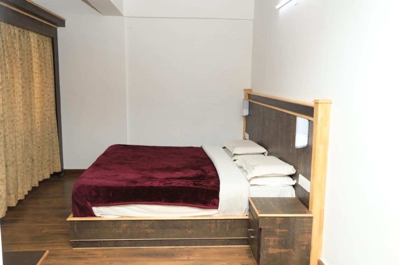 Hotel Durga Utakamand Zewnętrze zdjęcie